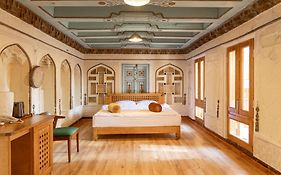 Duston Boutique XIX Century Rooms